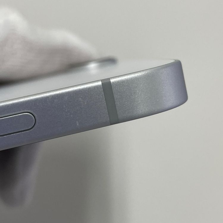 ���������¡��� iPhone 16e 128GB �ۥ磻�� SIM���å������