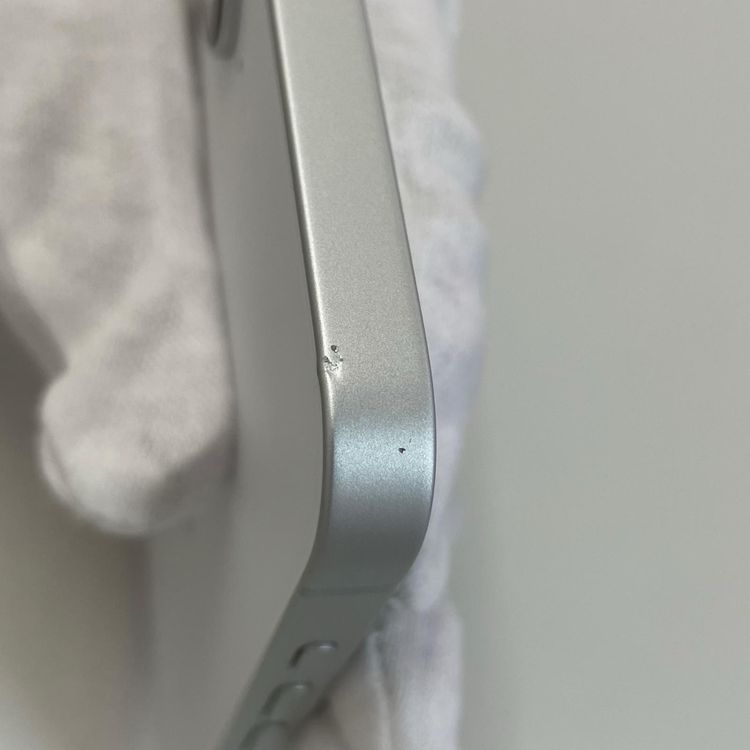 ���������¡��� iPhone 17e 256GB �ۥ磻�� SIM���å������
