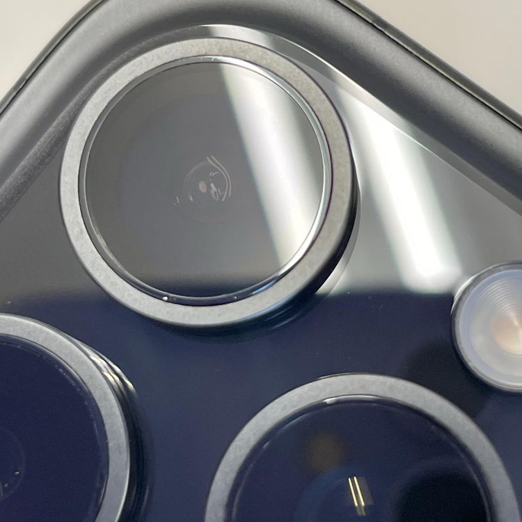 ���������¡��� iPhone 15 Pro Max 256GB �֥�å������˥��� SIM���å������