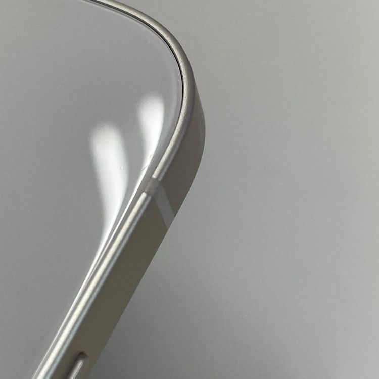 ���������¡��� iPhone 14 128GB �������饤�� SIM���å������