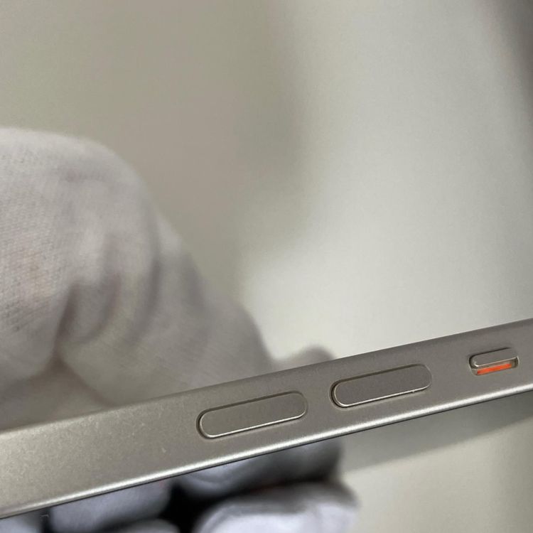 ���������¡��� iPhone 13 128GB �������饤�� SIM���å������