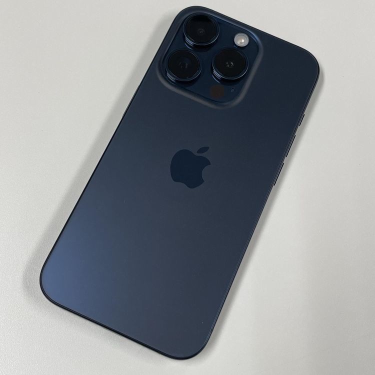 iPhone 15 Pro 256GB ブルーチタニウム SIMロック解除済