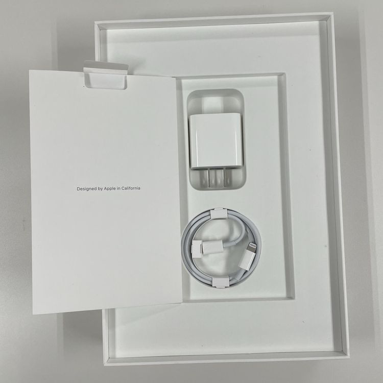 ���������¡��� iPad ��9���� WiFi 64GB ���ڡ������쥤