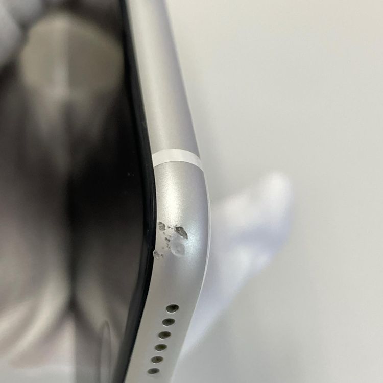 ���������¡��� iPhone SE(��2����) 64GB �ۥ磻�� SIM���å������