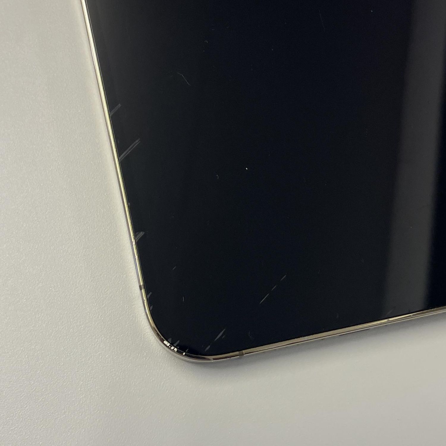 ムスビー｜iPhone 12 Pro MAX 128GB ゴールド SIMロック解除済 