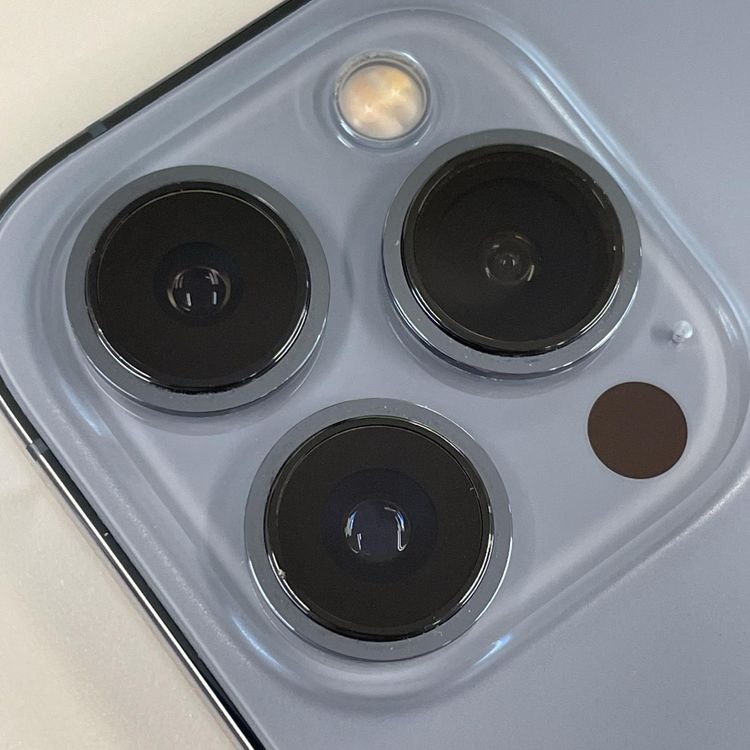 iPhone 13 Pro 256GB ������֥롼 SIM���å������