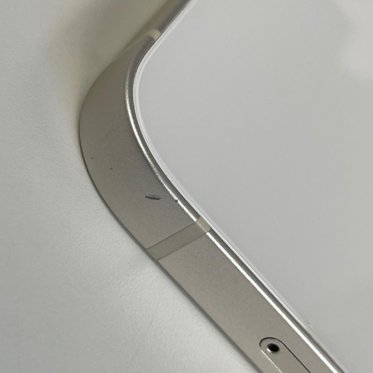 iPhone 13 256GB �������饤�� SIM���å������