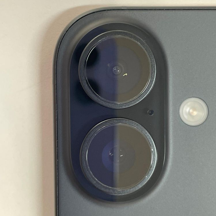 ���������¡��� iPhone 16 256GB �֥�å� SIM���å������