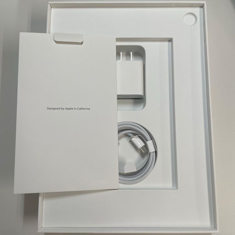iPad (A16) WiFi+Cellular 128GB �֥롼 SIM���å������
