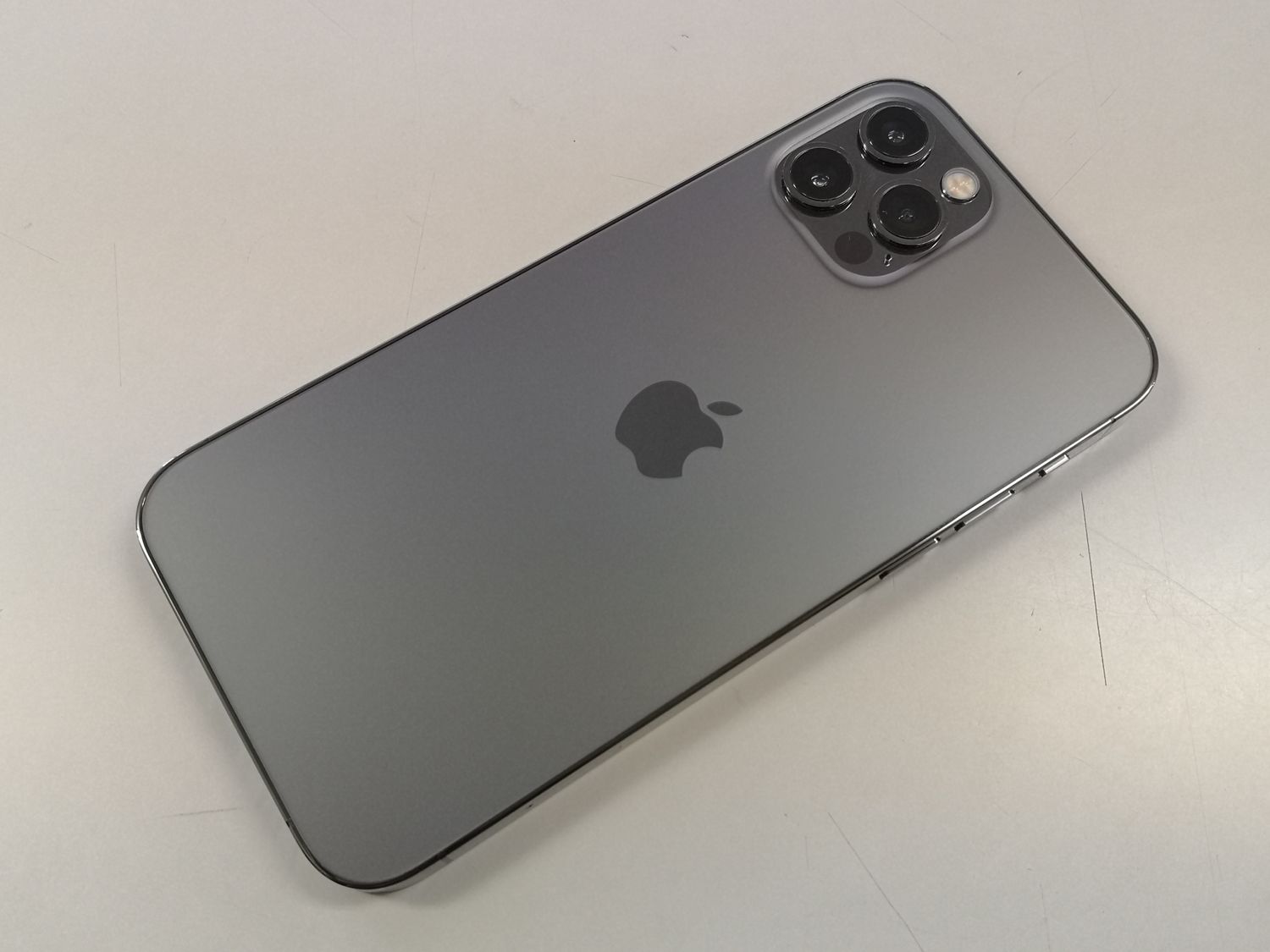 ムスビー｜国内版SIMフリー iPhone 12 Pro 128GB グラファイト 