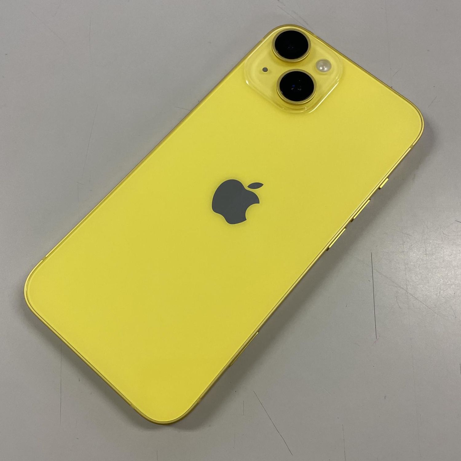 ムスビー｜iPhone 14 128GB イエロー SIMロック解除済【iPhone14 au 