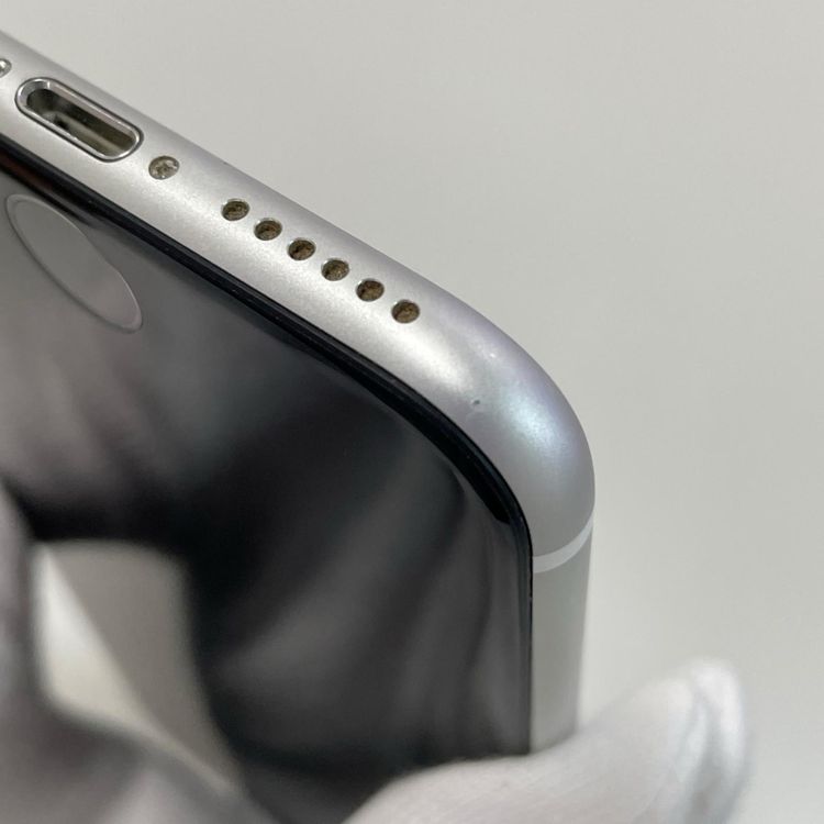 ���������¡��� iPhone SE(��2����) 128GB �ۥ磻�� SIM���å������