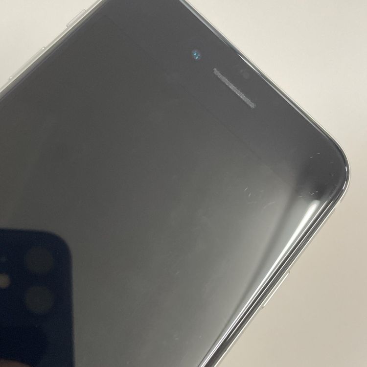 ���������¡��� iPhone SE(��2����) 64GB �ۥ磻�� SIM���å������