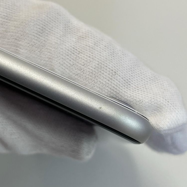 ���������¡��� iPhone SE(��2����) 64GB �ۥ磻�� SIM���å������