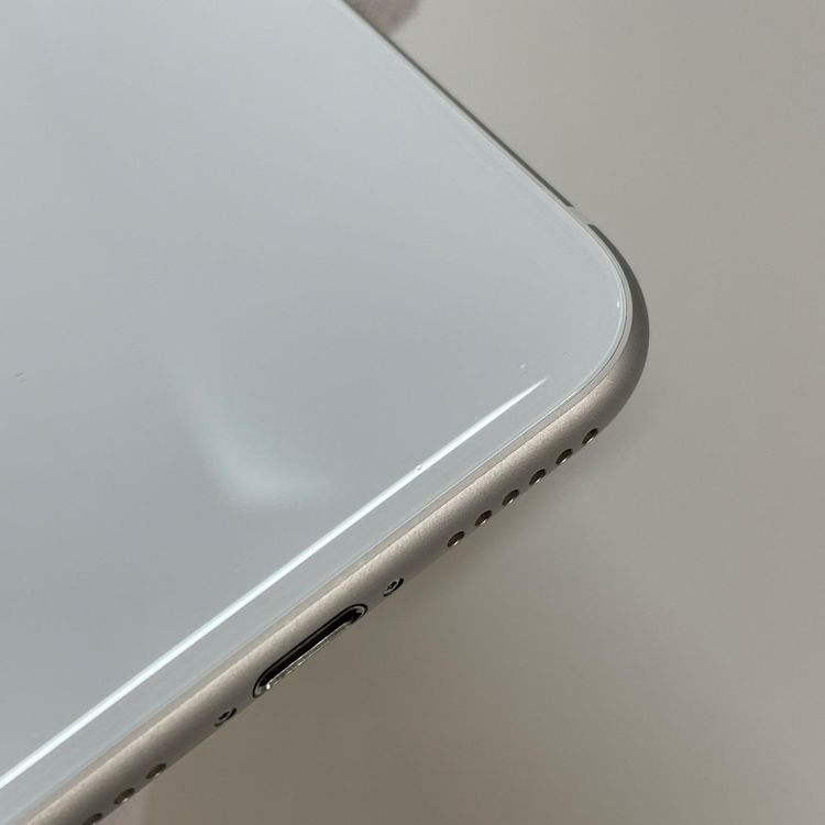 ���������¡��� iPhone SE(��2����) 128GB �ۥ磻�� SIM���å������