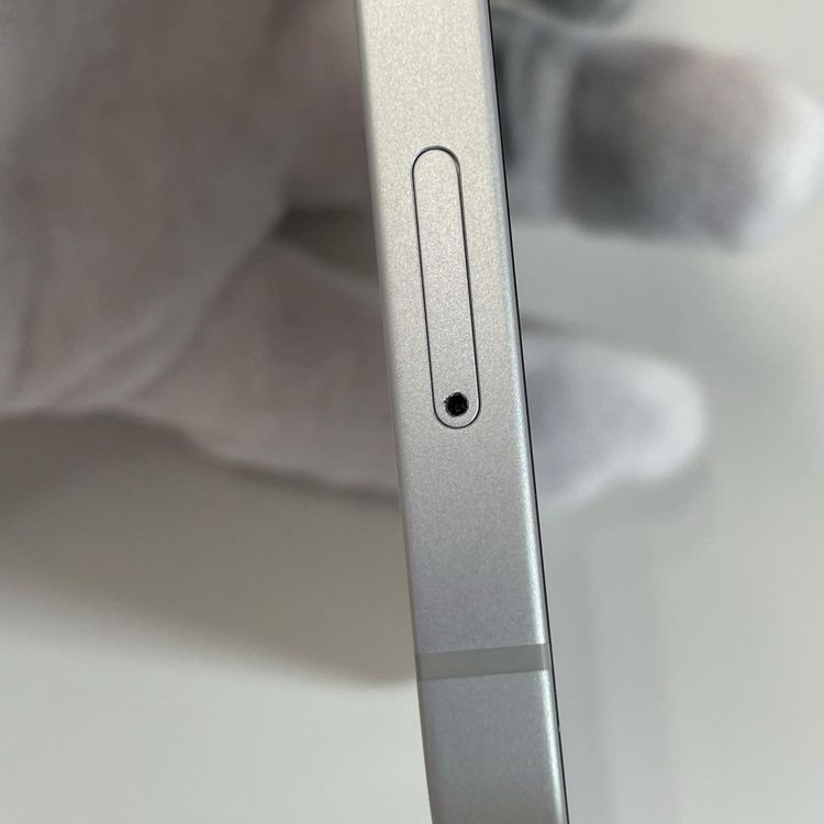���������¡��� iPhone 16e 128GB �ۥ磻�� SIM���å������