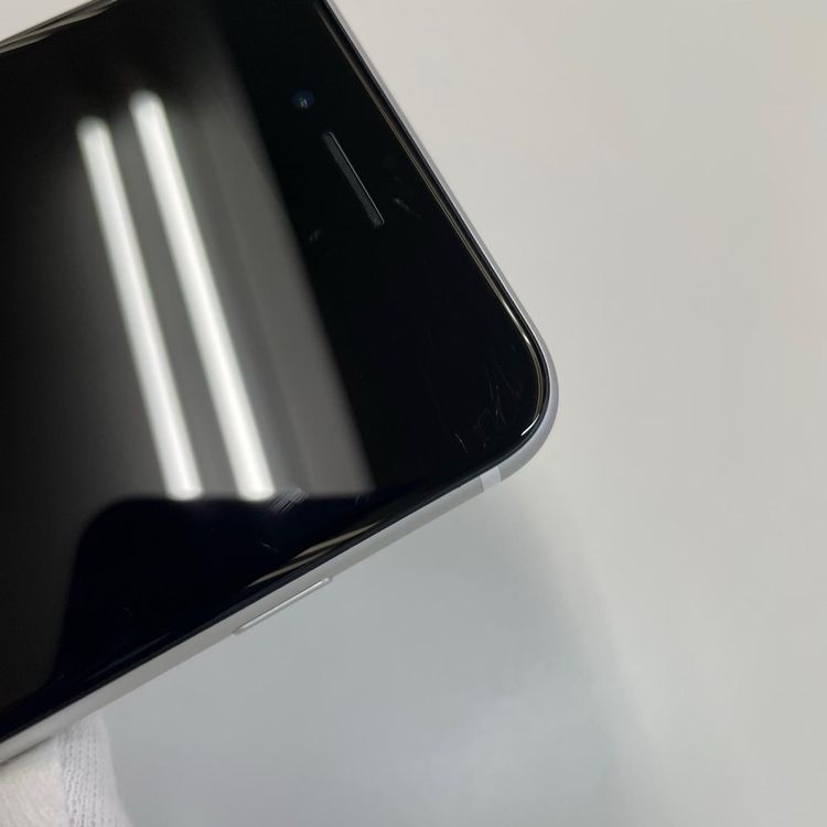���������¡��� iPhone SE(��2����) 64GB �ۥ磻�� SIM���å������