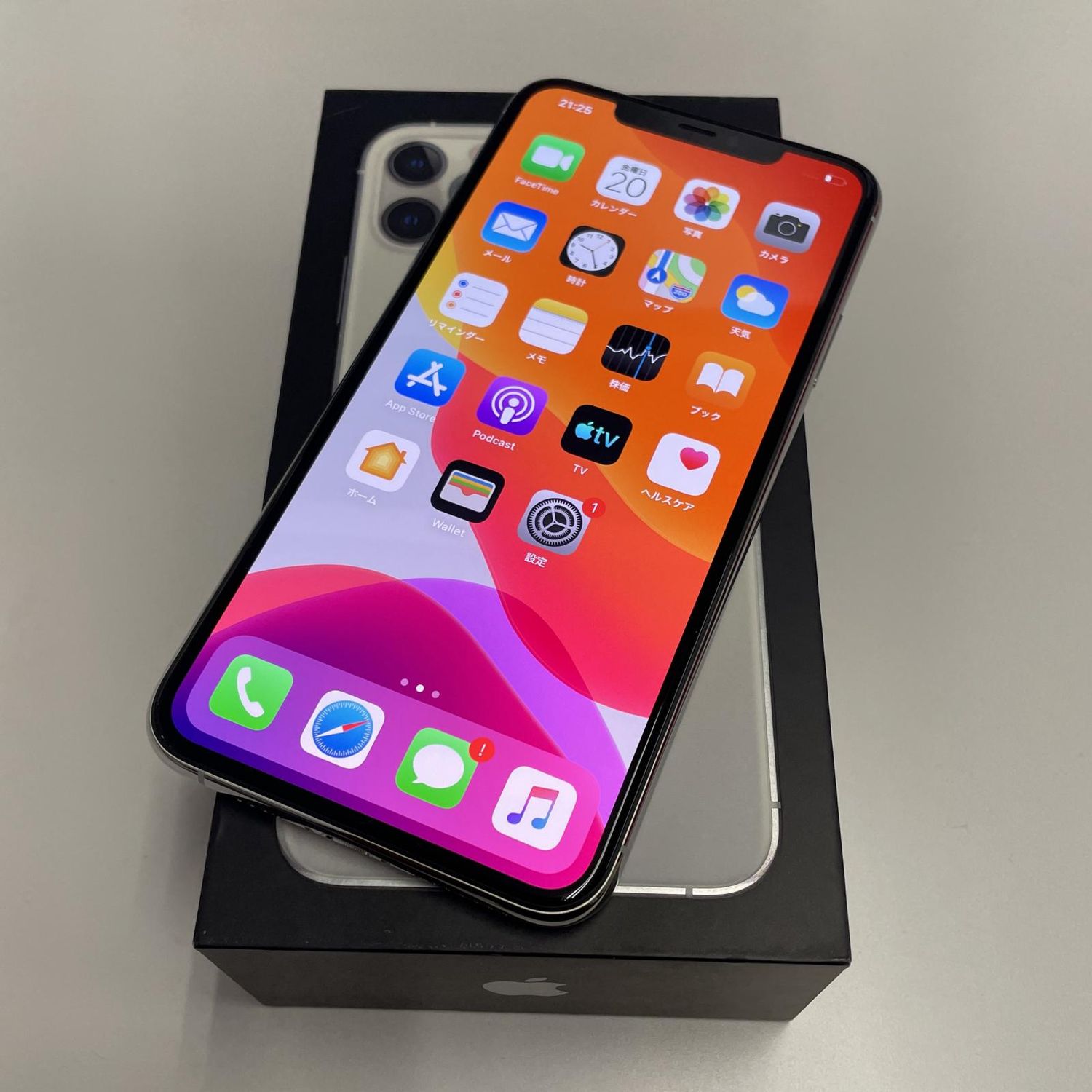 ムスビー｜☆利用制限〇☆ iPhone 11 Pro MAX 64GB シルバー SIMロック 