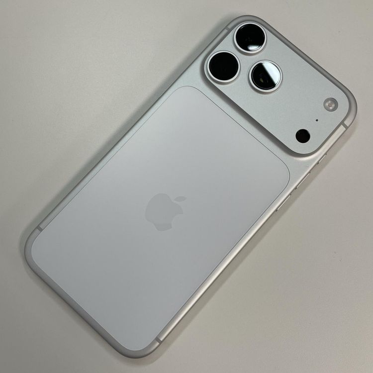 ���������¡��� iPhone 17 Pro Max 256GB ����С� SIM���å������