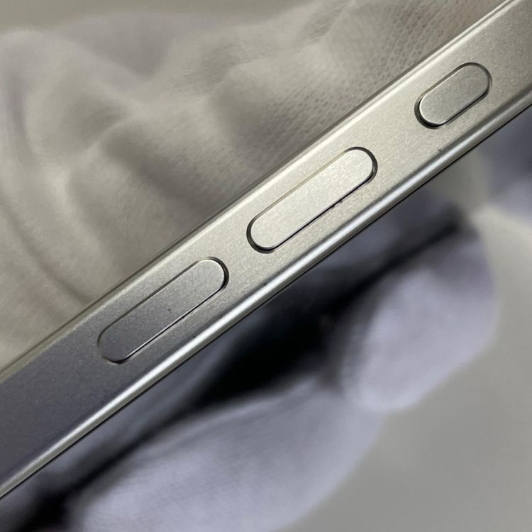 iPhone 15 Pro 128GB �ۥ磻�ȥ����˥��� SIM���å������