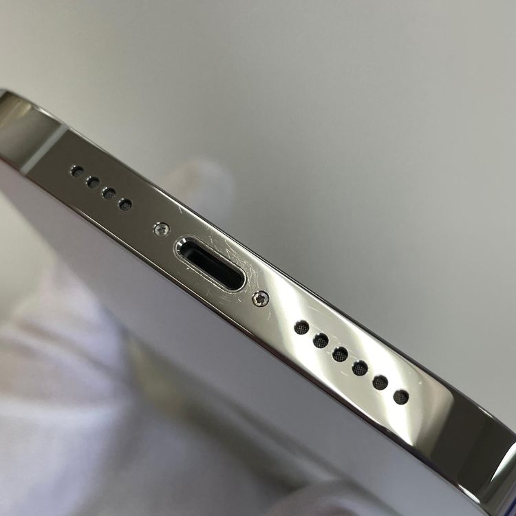 iPhone 13 Pro Max 128GB ����С� SIM���å������
