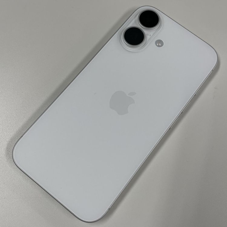 ���������¡��� iPhone 16 128GB �ۥ磻�� SIM���å������