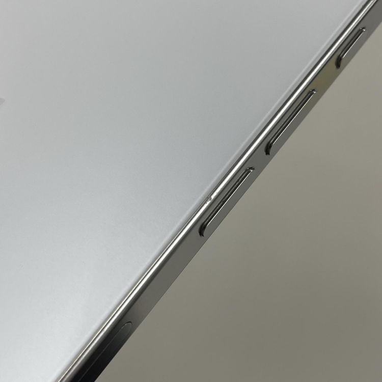 iPhone 16 Pro Max 256GB �ۥ磻�ȥ����˥��� SIM���å������