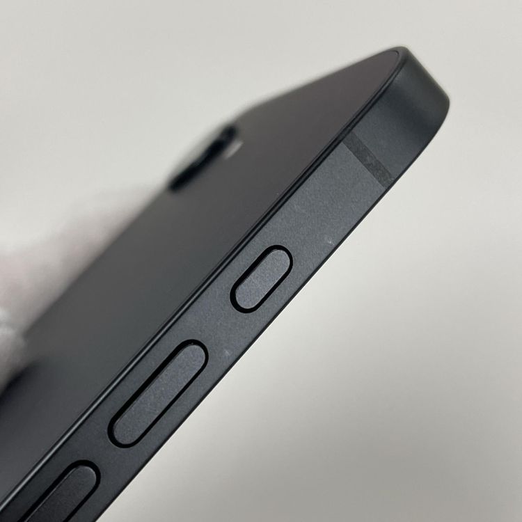 ���������¡��� iPhone 16e 128GB �֥�å� SIM���å������