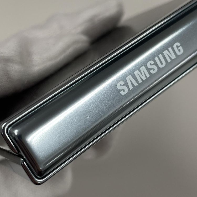 ★利用制限〇★ Galaxy Z Flip5 SCG23 256GB ミント SIMロック解除済