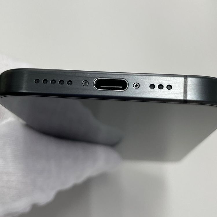 ���������¡��� iPhone 15 Pro 256GB �֥�å������˥��� SIM���å������