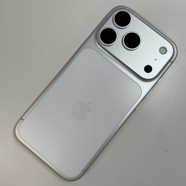 iPhone 17 Pro 256GB ����С� SIM���å������
