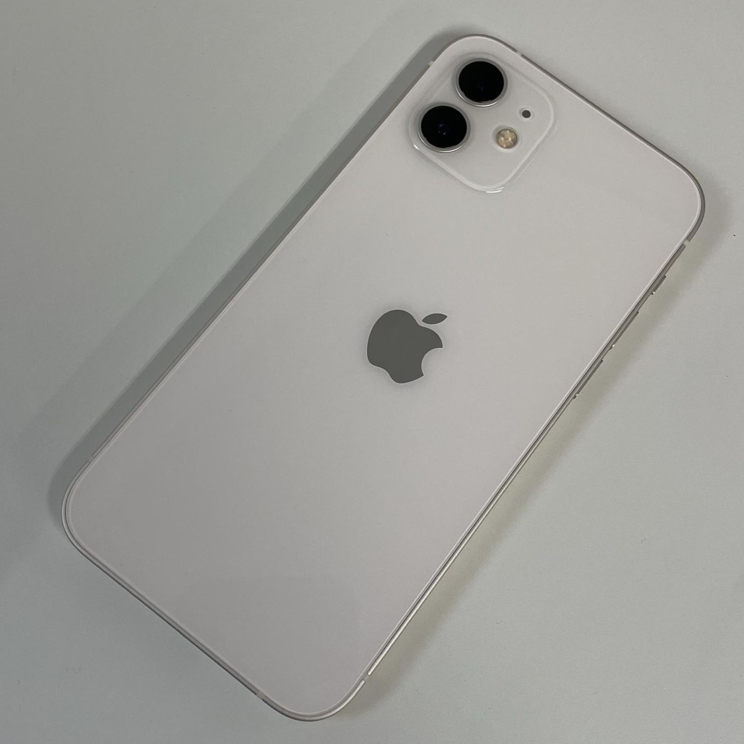 ムスビー｜☆利用制限〇☆ iPhone 12 128GB ホワイト SIMロック解除済 