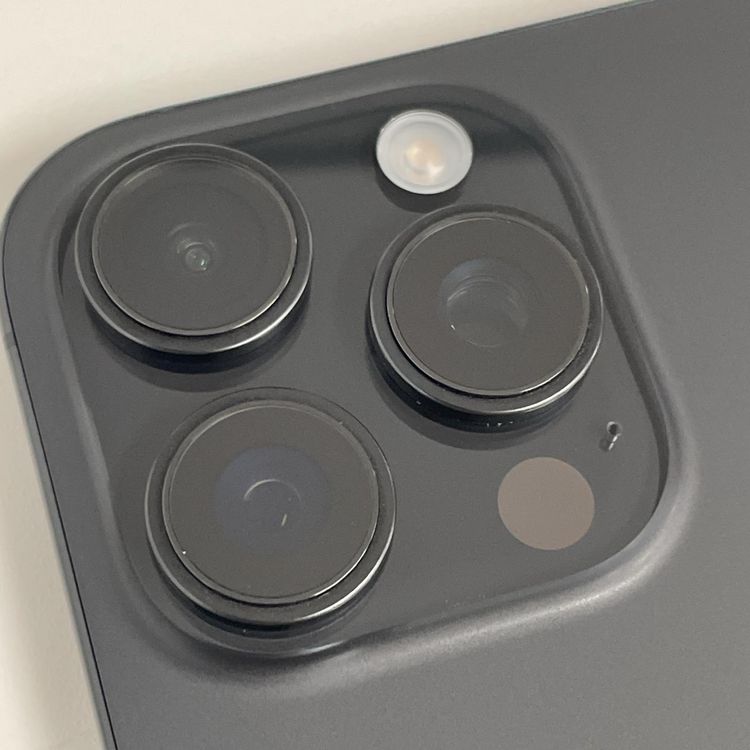 iPhone 16 Pro 256GB �֥�å������˥��� SIM���å������