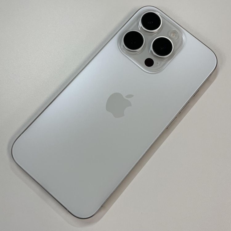 iPhone 15 Pro 256GB �ۥ磻�ȥ����˥��� SIM���å������