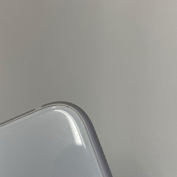 ���������¡��� iPhone SE(��2����) 64GB �ۥ磻�� SIM���å������