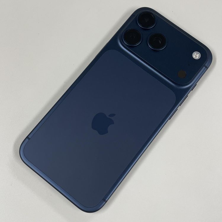 iPhone 17 Pro Max 256GB �ǥ����ץ֥롼 SIM���å������