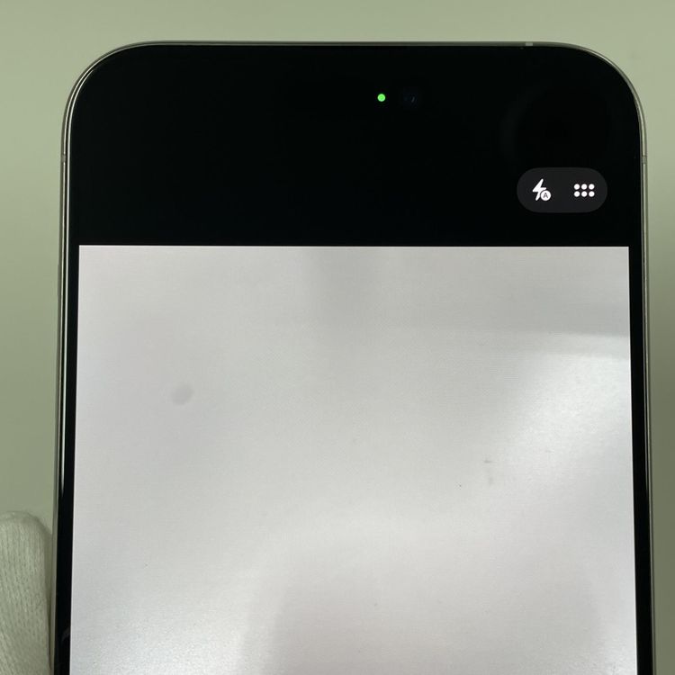 iPhone 15 Pro Max 256GB �ۥ磻�ȥ����˥��� SIM���å������
