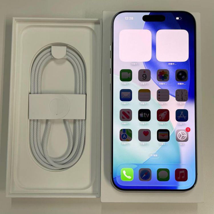 iPhone 17 Pro Max 256GB ����С� SIM���å������