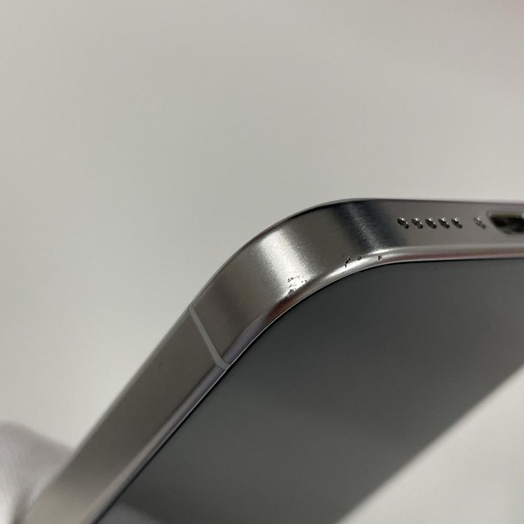 iPhone 15 Pro 256GB �ۥ磻�ȥ����˥��� SIM���å������