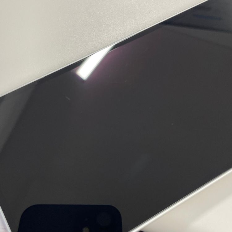 ���������¡��� iPhone 16e 128GB �ۥ磻�� SIM���å������