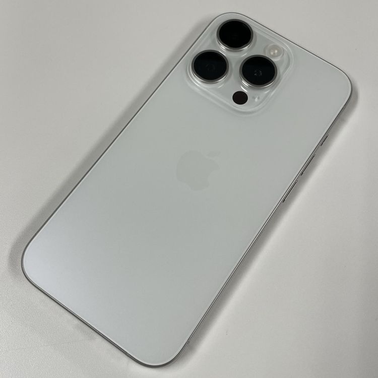 iPhone 15 Pro 256GB �ۥ磻�ȥ����˥��� SIM���å������