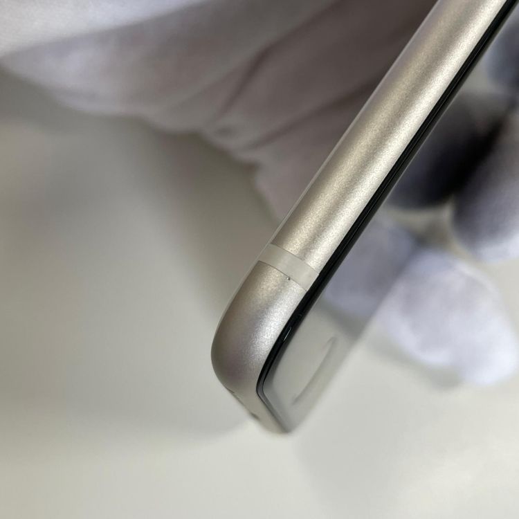 ���������¡��� iPhone SE(��3����) 64GB �������饤�� SIM���å������