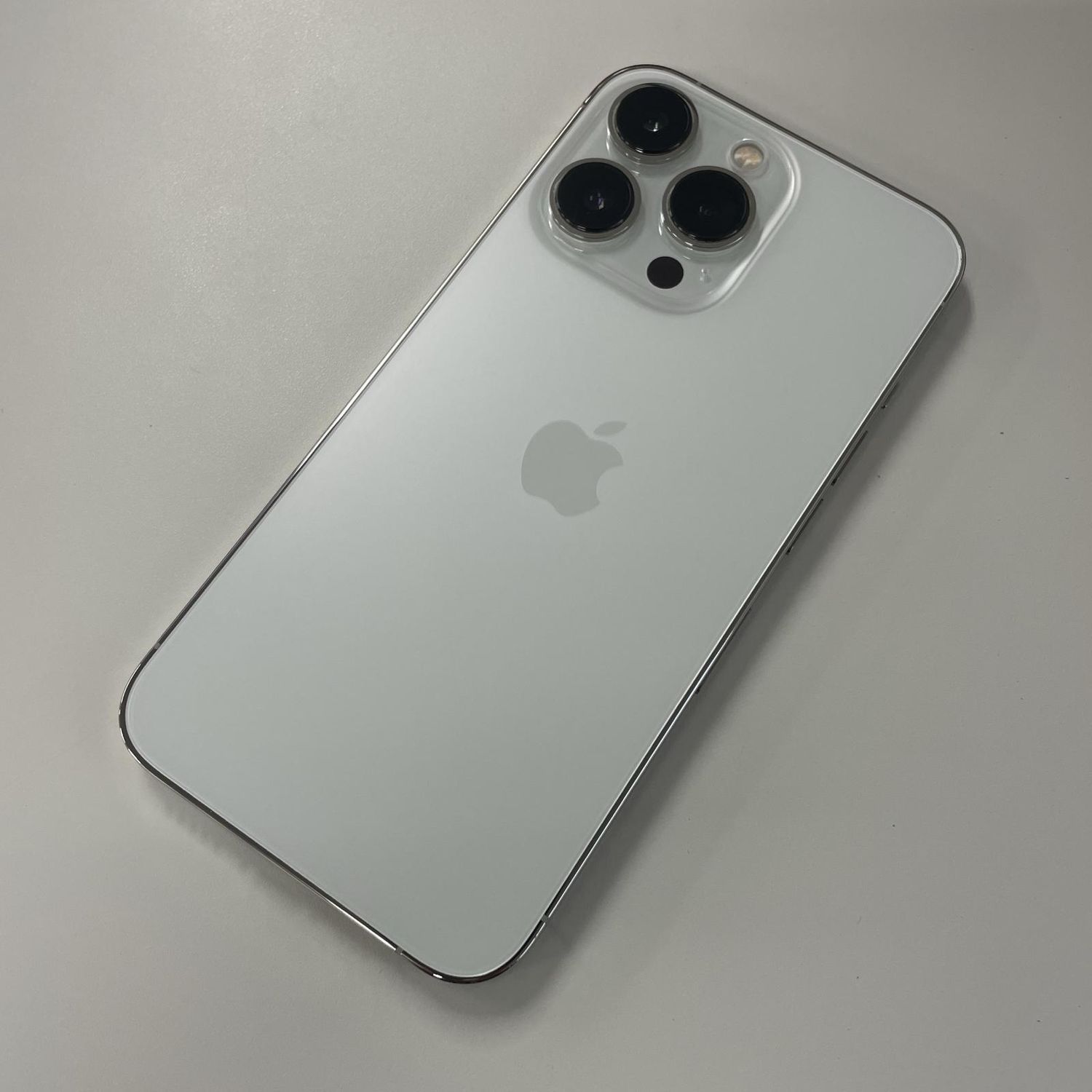 ムスビー｜☆利用制限〇☆ iPhone 13 Pro 512GB シルバー SIMロック