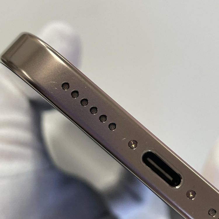 iPhone 16 Pro Max 256GB �ǥ����ȥ����˥��� SIM���å������