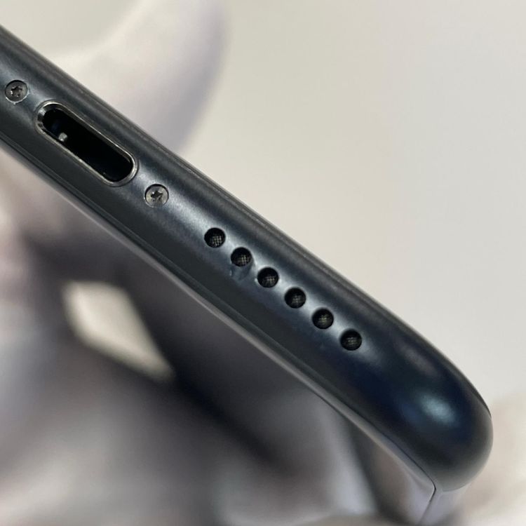 ���������¡��� iPhone SE(��3����) 64GB �ߥåɥʥ��� SIM���å������