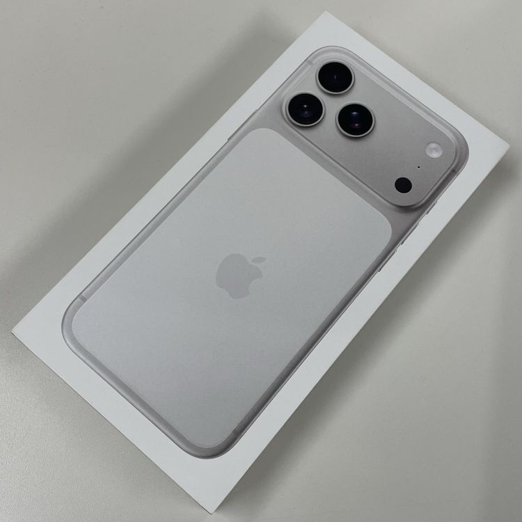 iPhone 17 Pro Max 256GB ����С� SIM���å������