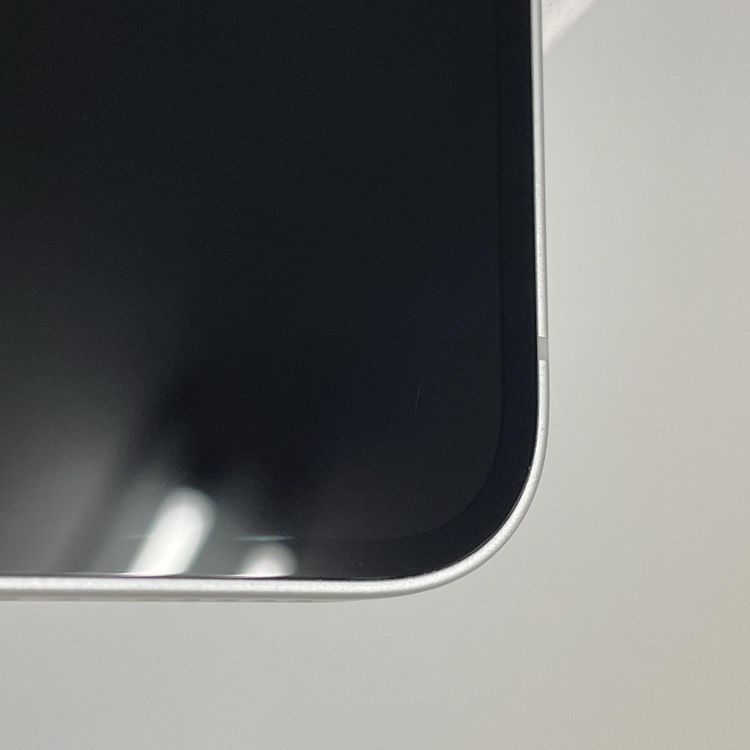 iPhone 16e 128GB �ۥ磻�� SIM���å������