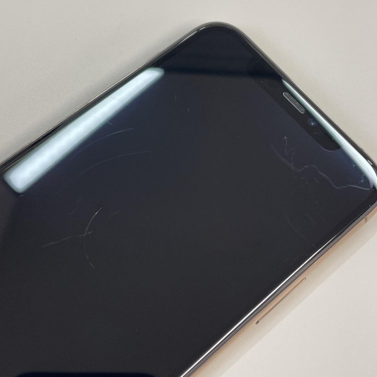 ���������¡��� iPhone 11 Pro 256GB ������� SIM���å������