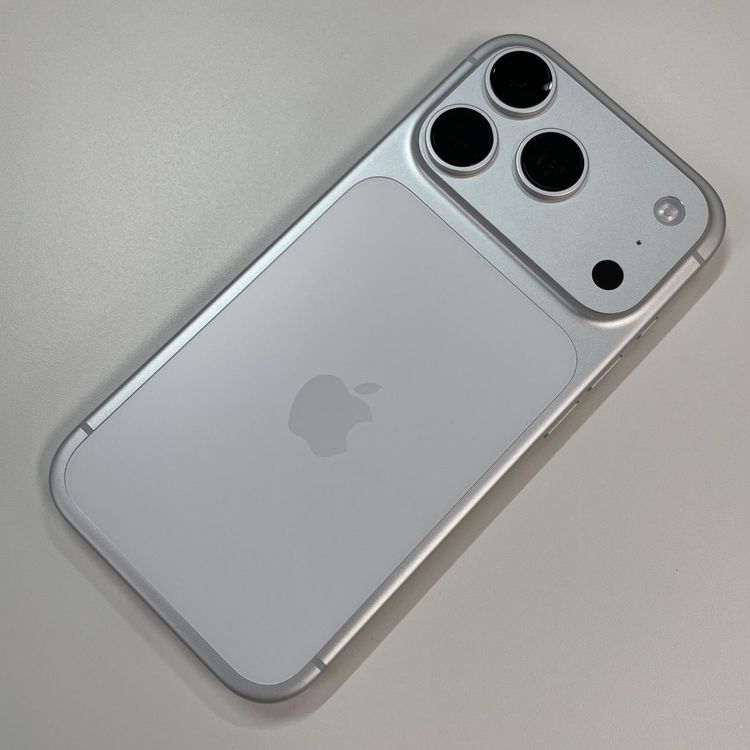 iPhone 17 Pro 256GB ����С� SIM���å������