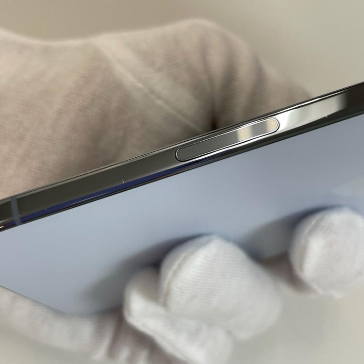 ���������¡��� iPhone Air 256GB �������֥롼 SIM���å������